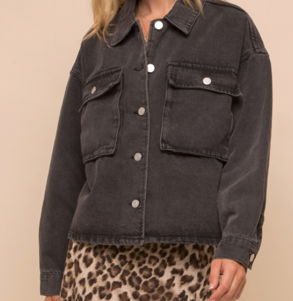The perfect oversized jacket for Fall that features plaid detailing. 68% Cotton 25% Polyester 7% Rayon