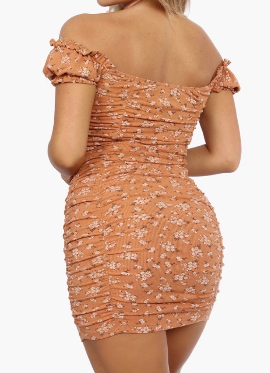 We have major heart eyes for this pretty floral dress! It features underwire cups and puff sleeves that can be worn on or off the shoulders.  95% Cotton 5% Spandex Cotton Rib Material