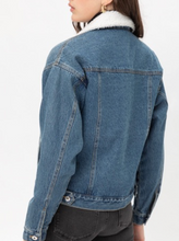 Load image into Gallery viewer, A classic denim jacket! Gold tip: pair it with red lipstick for a playful twist.   70% Rayon, 25% Nylon, 5% Spandex